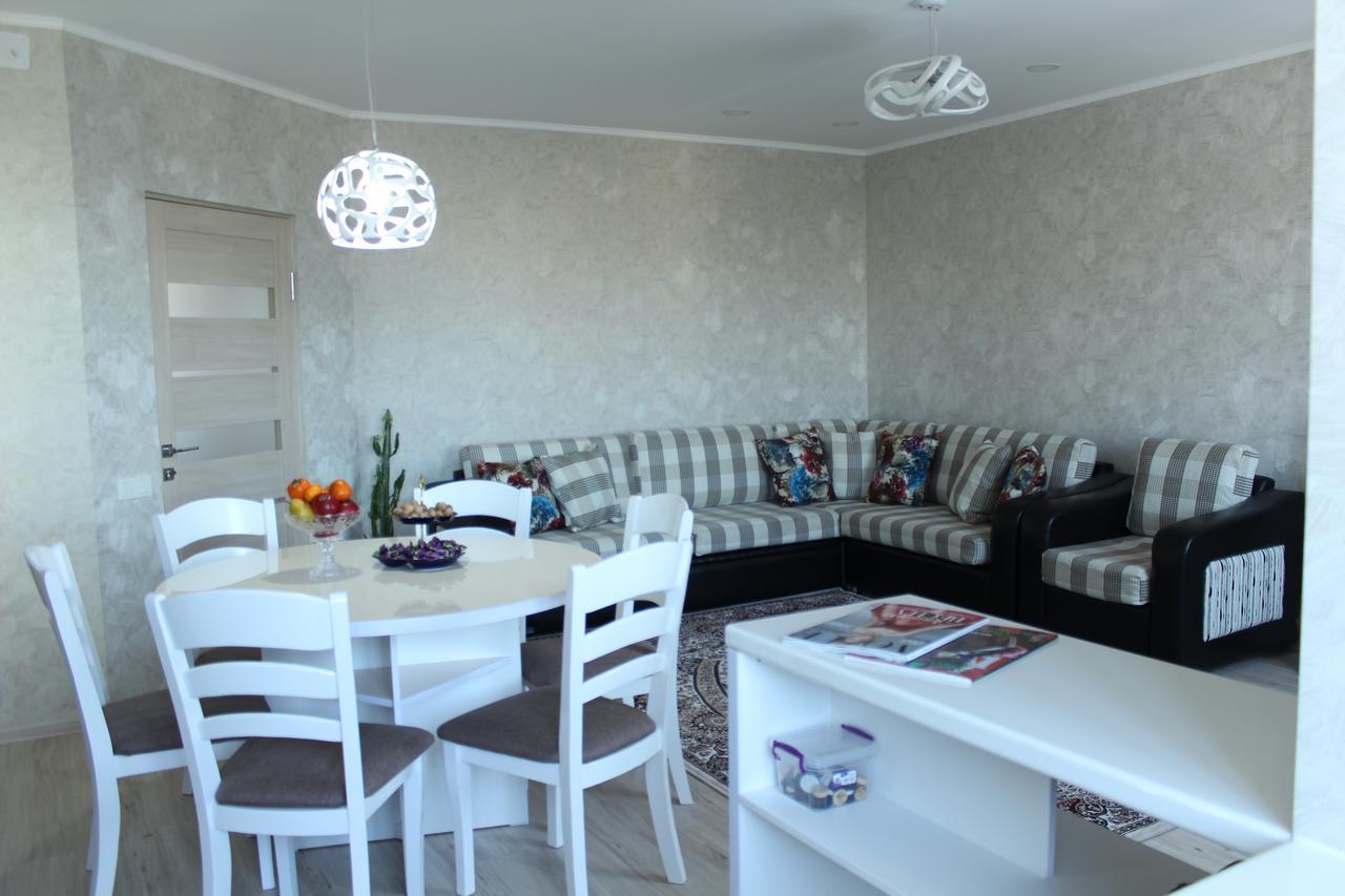 Apartment In The Karakol Heart Bagian luar foto